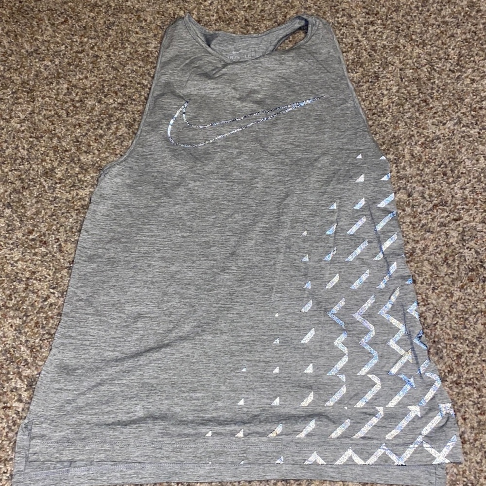 nike workout tank